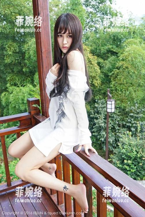 Feilin嗲囡囡 - 欣欣Rubybaby，你这一身万圣节装扮，真能把图库里的灵异事件吓醒。