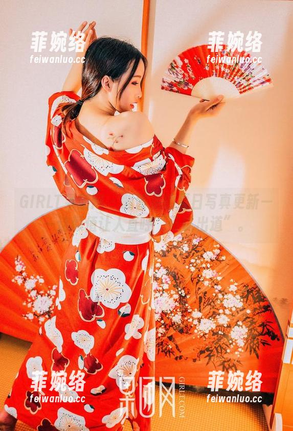 GIRLT果团网-酸酱兔 GIRLT果团网 - 酸酱兔的夏日写真更新——这颜值让人直呼“可以出道”。