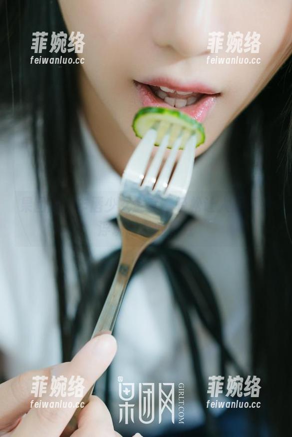 GIRLT果团网 果团网:丰唇少女全套,轻松让人脑海中浮现微微的绯红