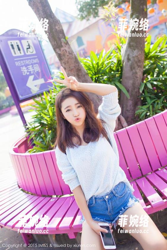 IMiss爱蜜社-Winki丝姬 IMiss爱蜜社 - 观察中,Winki丝姬的户外写真,哪个小角落都显得特别“有意思”?
