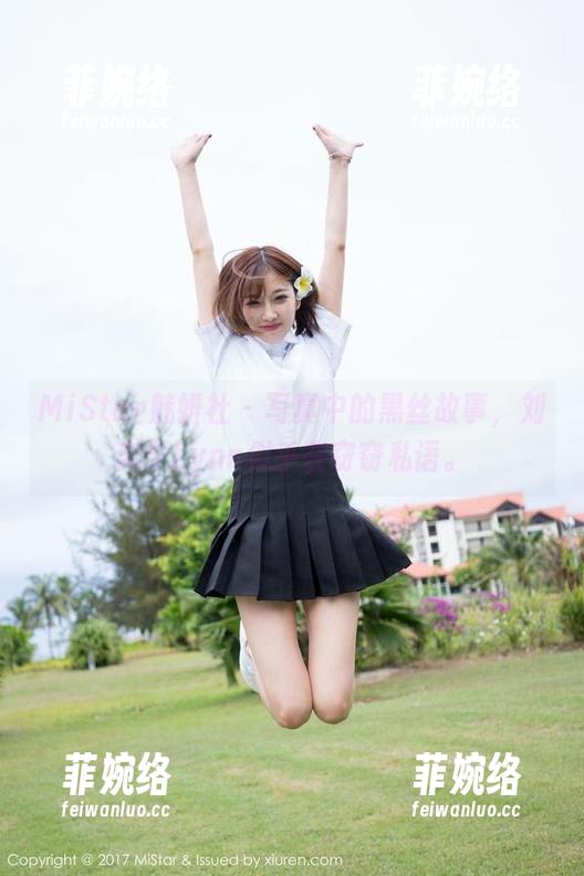 MiStar魅妍社-刘奕宁Lynn MiStar魅妍社 - 写真中的黑丝故事,刘奕宁Lynn似乎在窃窃私语。