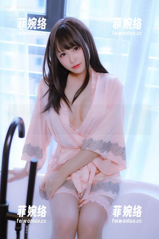 Nyako喵子在图库里放大的爱宕机车，怎么就让人停不下来呢？