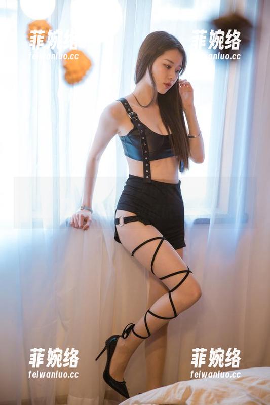 微密圈 - Sia不吃鱼女仆美图合集，在家也想仿妆试试