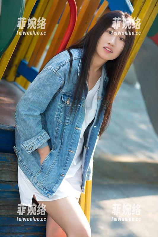 TuiGirl推女郎-夏婉婉 TuiGirl推女郎 - 这是个值得一看的夏婉婉泳池写真图集,顺便想说,我是来欣赏写真,水是越少越好嘛?