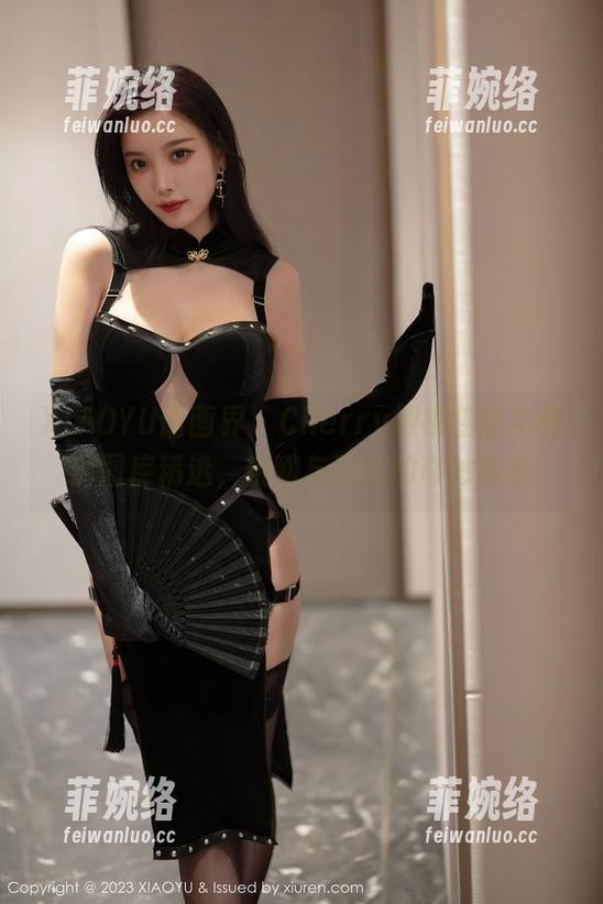 XIAOYU语画界-Cherry樱桃酱 XIAOYU语画界 - Cherry樱桃酱的牛仔裤图库精选,粉嫩与酷炫的奇妙组合