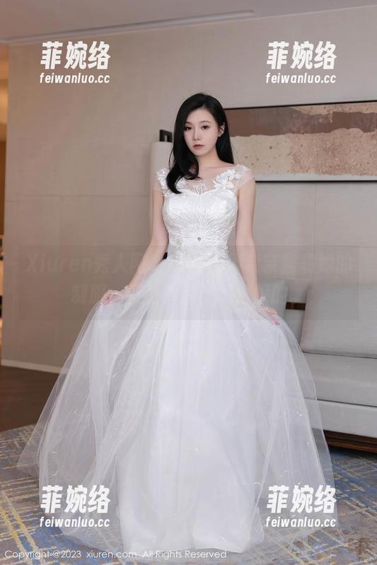 Xiuren秀人网 - Emily顾奈奈酱和她的制服，资源看看就够催眠的。