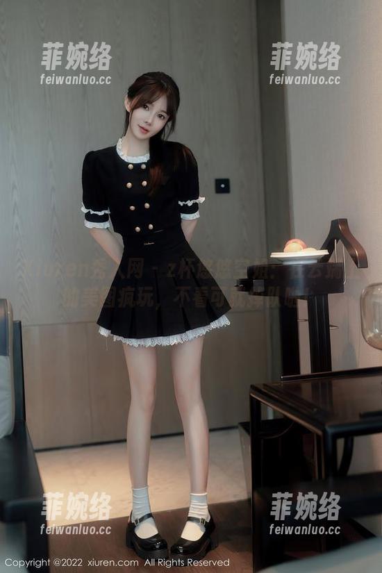 Xiuren秀人网-z杯悠悠 Xiuren秀人网 - z杯悠悠空姐:在云端上的美图疯玩,不看可就掉队啦!