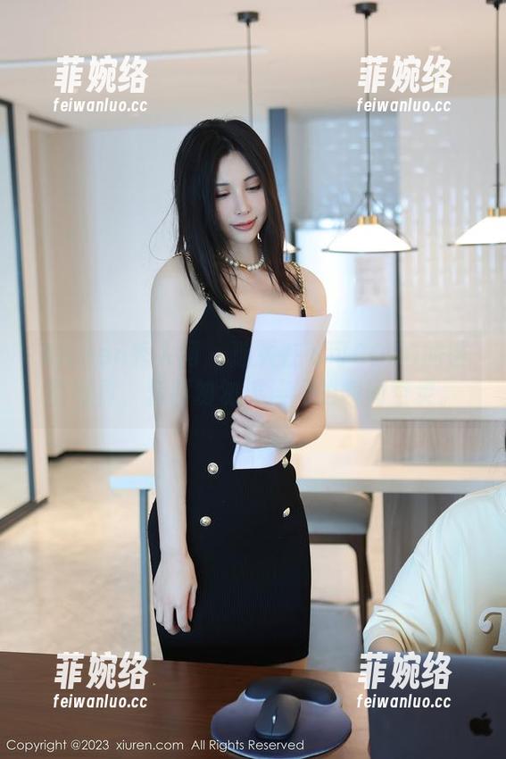 Xiuren秀人网-可可COCO Xiuren秀人网 - 迷失在可可COCO的镂空写真,套图匆匆流连间的瞬间空灵。