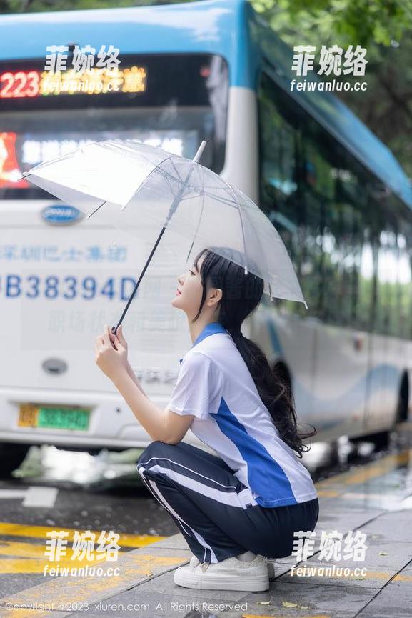 Xiuren秀人网-圆圆酱 Xiuren秀人网 - 圆圆酱的秘书写真集,职场状态和美貌并存,不得不佩服。