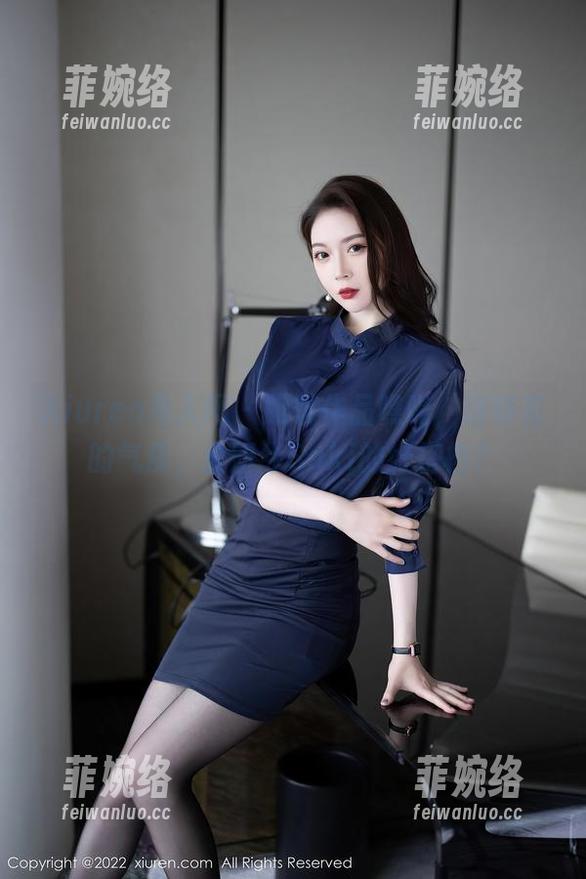 Xiuren秀人网-金妍兮Saki Xiuren秀人网 - 眼镜作品瞧瞧,这特有的气质,金妍兮Saki的好搭档?