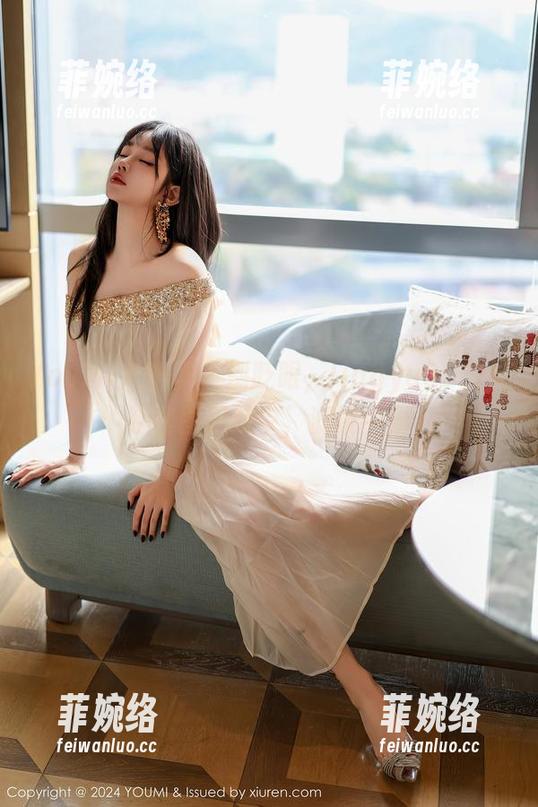YouMi尤蜜荟-lingyu69 YouMi尤蜜荟 - 别眨眼,lingyu69的长腿套图护航中,滤镜中!