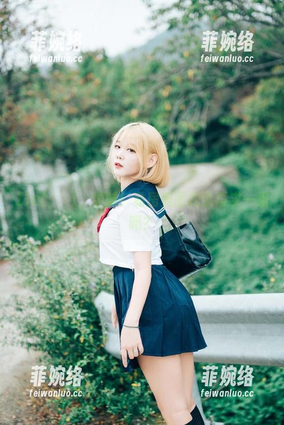 Zia(지아)，学妹！私房美图我能再求一组吗？