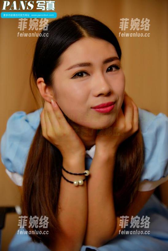 pans-思妍 pans - 思妍这内衣全套图集,竟让我好奇她的袜子藏了啥秘密。