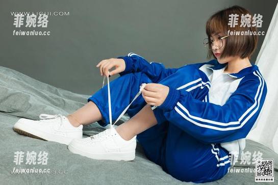 丽柜-yuleba 丽柜 - 精选yuleba护士写真,哪个角度变得不引人注目呢?