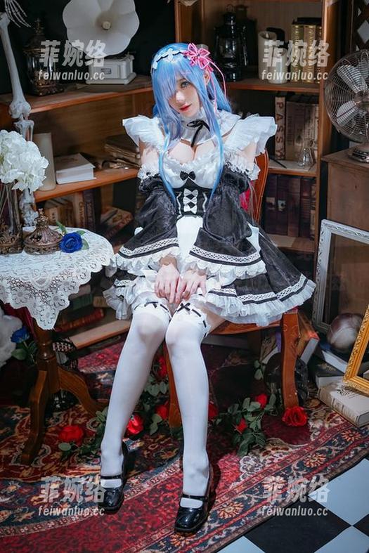 九言从不咕咕 九言从不咕咕新作品:兔女郎套图,绝版,超难买到,好像是打了马赛克的正经华尔兹。