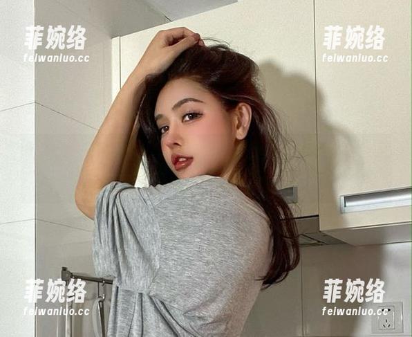 于芷晴 微密圈 - 原图在此,快来看于芷晴的金灿灿内衣,是在示范搭配吗?
