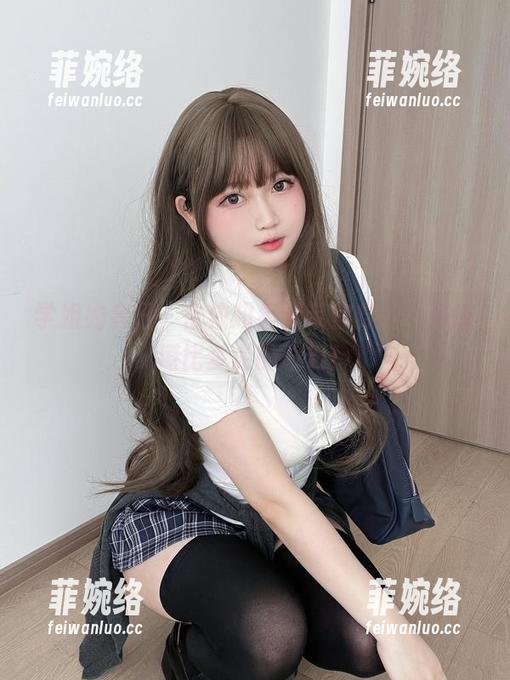 依依超级懒 学姐约会日,依依超级懒带你穿越!美图堪比梦游的奇幻!