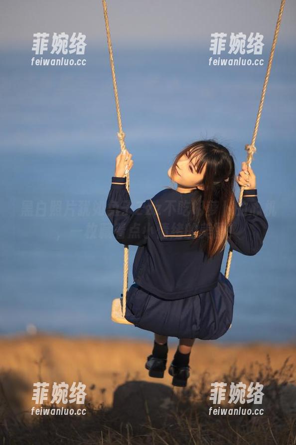 兔子Zzz不吃胡萝卜 黑白照片犹如兔子Zzz不吃胡萝卜的心机,一枚藏着点小情绪的美图!