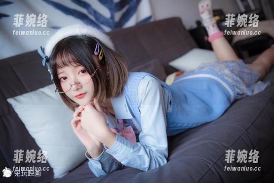 兔玩映画 来瞧瞧兔玩映画的私房写真,短袜和体操服简直是太可爱了!