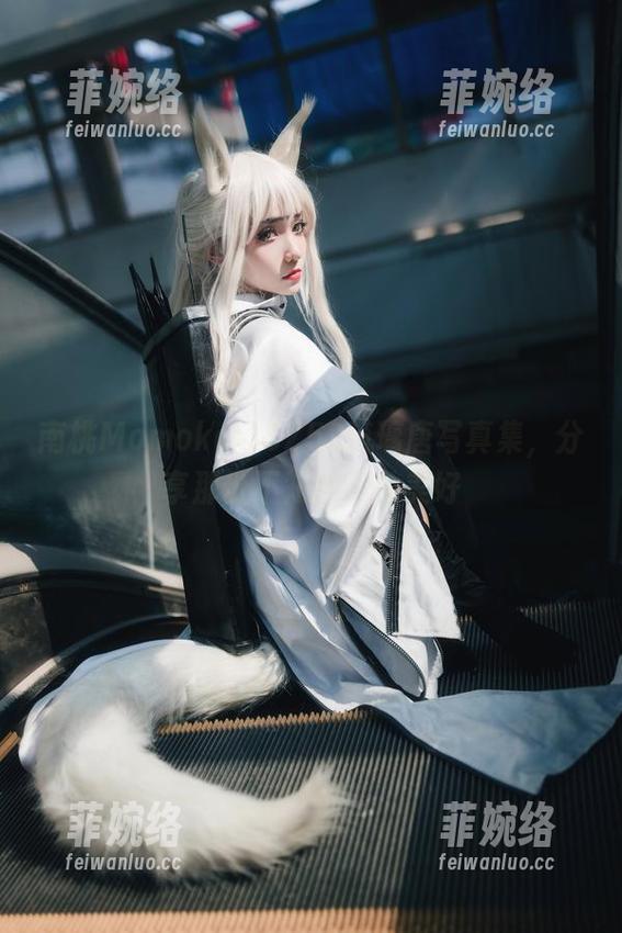 南桃Momoko 南桃Momoko的CZ52琉璃唐写真集,分享那份不知所措的美好