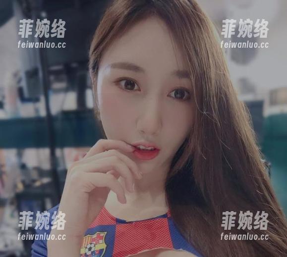 小玉吃果冻 微密圈 - 小玉吃果冻的穿搭人生:白背心和紧身牛仔短裤,总有契机为我加分,原图和作品集都在此!