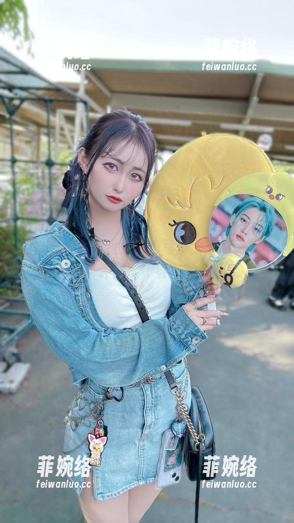 月城委员会 月城委员会:我对这组写真太专情,要不也许你能体会一下?