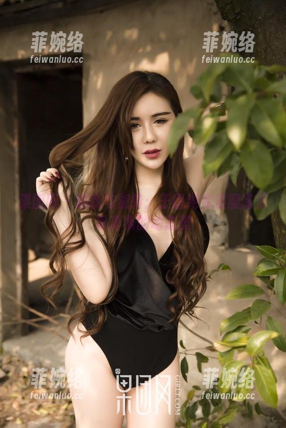 果团网-王语纯 果团网 - 跳跃与旋转:王语纯体操服高清写真集的动态美