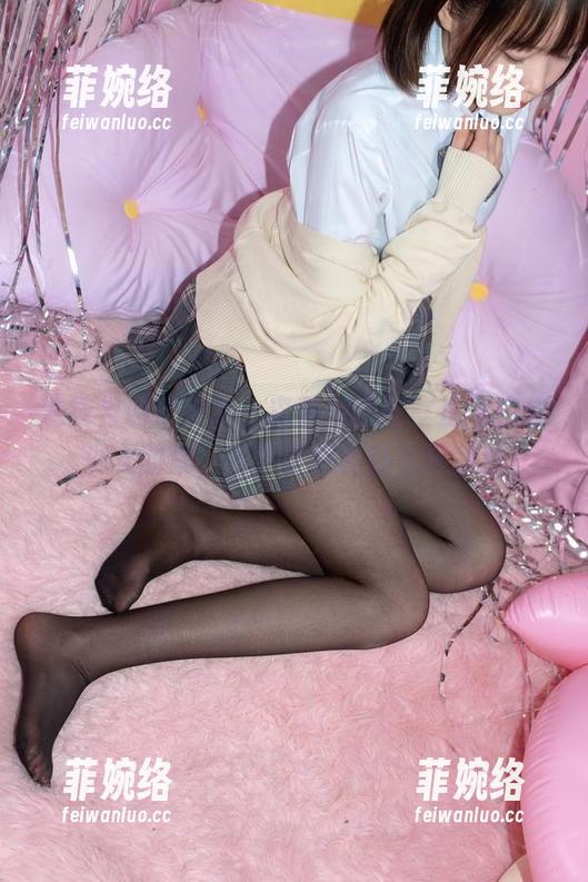 森萝财团 清纯与调皮交织:森萝财团教室里jk白丝少女图集,当然要适时打个预防针