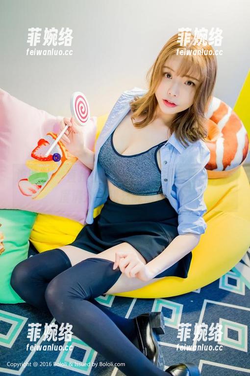 波萝社-夏美酱 波萝社 - 直接上阵:夏美酱原图白丝,态度满分但我只能偷偷看。