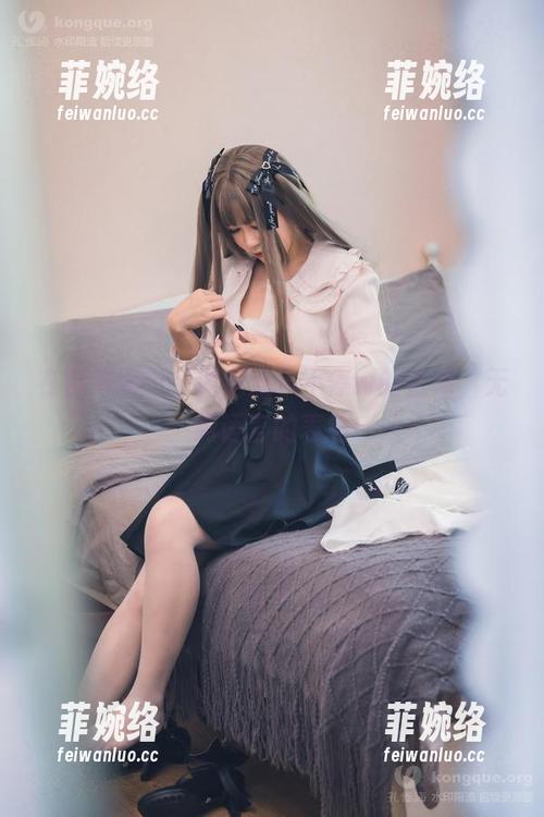 流年不停w 在图库闲逛,邂逅流年不停w的白裙,无需语言的表达