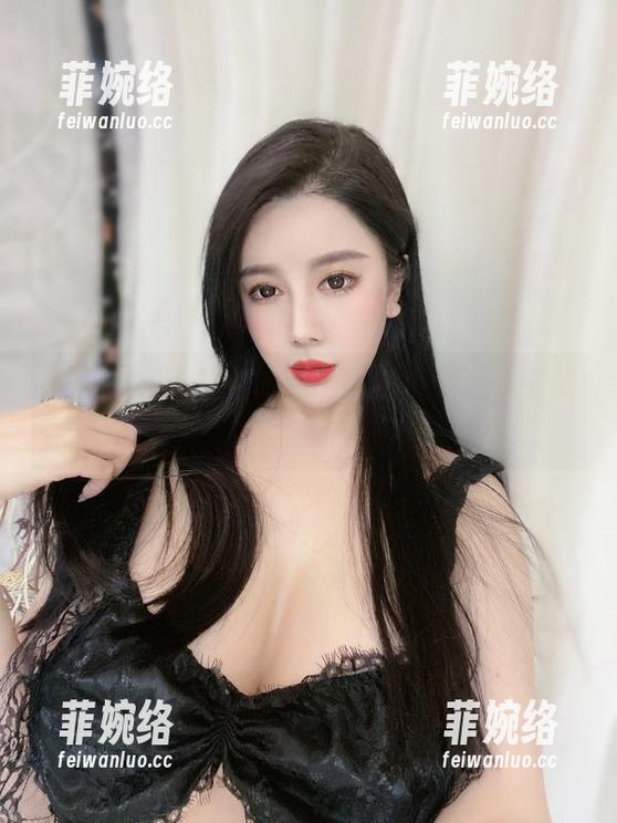微密圈 - 图片中的奶牛与猪小七，你看哪个好吃？