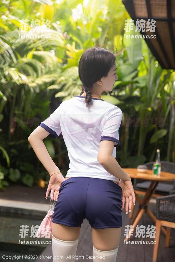 秀人网-星小兔Meetu 秀人网 - 免费看星小兔Meetu的清纯写真,天真得让人心疼。