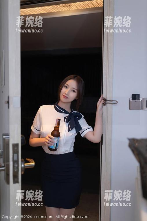 秀人网-陆萱萱cecillia 秀人网 - 从容不迫,陆萱萱cecillia的短裤图集是气场和随性的一种平衡。
