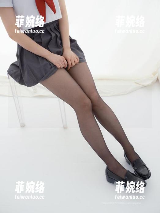 紧急企划 - 见希w的白丝黑丝小恶魔合集，壁纸氛围好到我快忘记吃饭了，有点小过火？