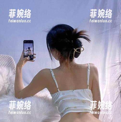 纪念小小v 微密圈 - 眼前的这张图片,纪念小小v的裤里丝真的让我捧心,没理由不下载!