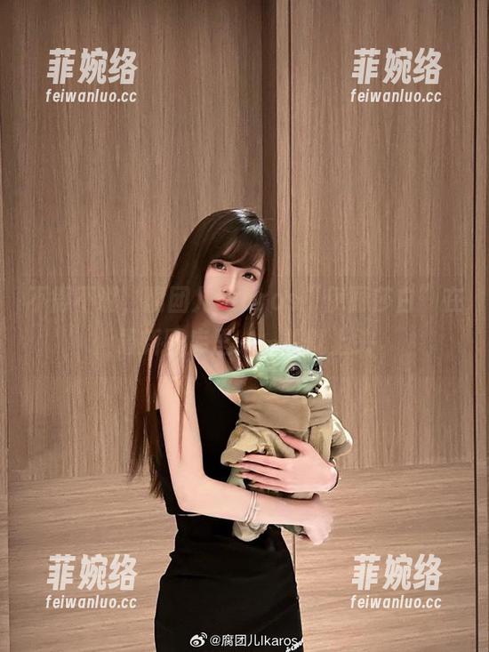 腐团儿Ikaros 不得不说,腐团儿Ikaros“伊丽莎白”在最新图库里,一拍就上头