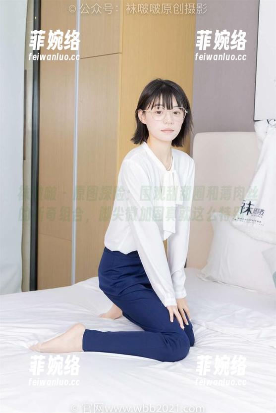袜啵啵-甜甜圈 袜啵啵 - 原图探险:围观甜甜圈和薄肉丝的新奇组合,脚尖微加固真就这么特别?