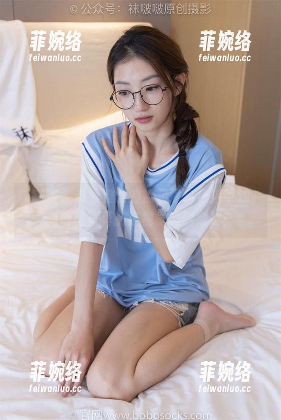 袜啵啵-稚予 袜啵啵 - 想看稚予的裸足涂白色指甲油,高清写真真的是视觉“甜食”!