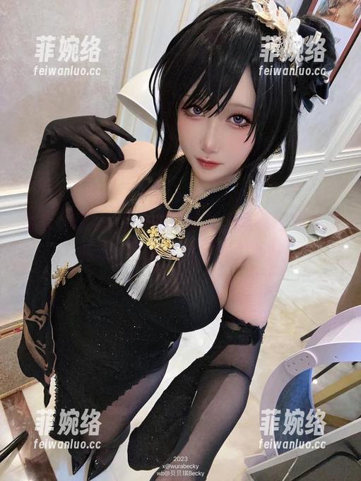 贝贝琪Becky 看贝贝琪Becky最新写真,眼镜姐姐气质满分,平时我也得努力呀!