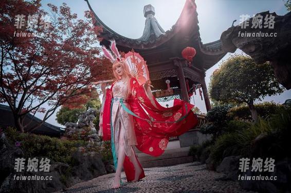 露儿大魔王 何必跑去海边,露儿大魔王的浴缸美图,分享清新又解渴。