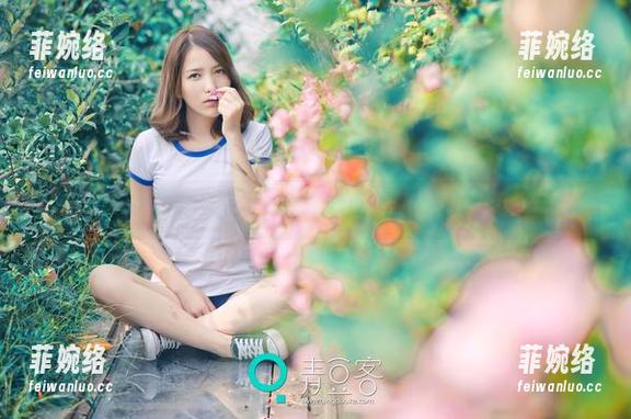 青豆客-王婉悠Queen 青豆客 - 王婉悠Queen的写真:甜心的画风,默默撩动着思绪